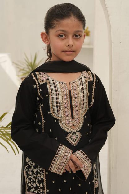 Mother Daughter Pakistani Suits