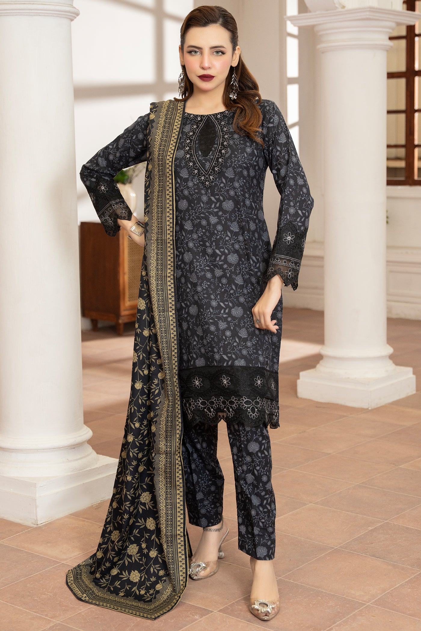 Pakistani Women’s Casual Winter Wear 3-Piece Printed Suit – Dhanak, Black | 1476 | Designer Rack