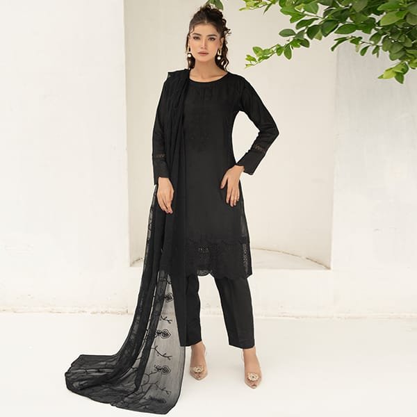 Baroque Embroidered Lawn 1468 Black