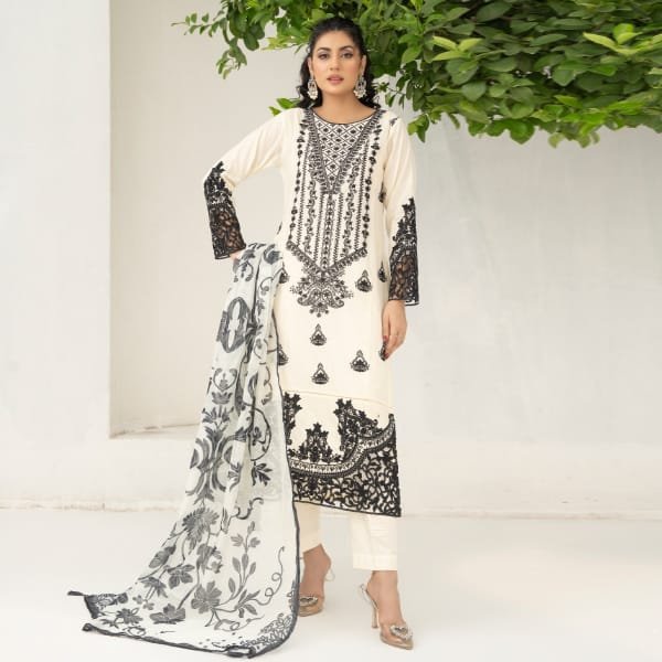 Baroque Leaser Cut Embroidered Lawn 1468 Offwhite