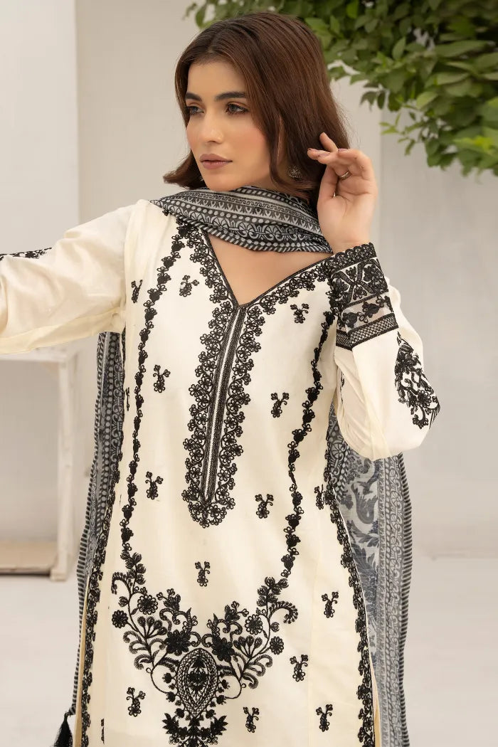 Jazmin Embroidered Lawn 1468 off white