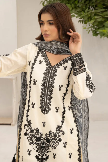 Jazmin Embroidered Lawn 1468 off white