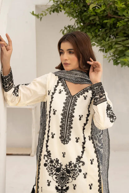 Jazmin Embroidered Lawn 1468 off white