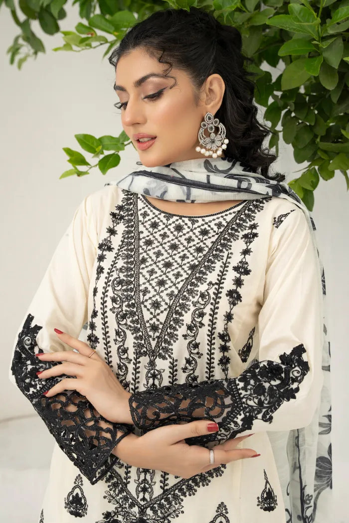 Baroque Leaser Cut Embroidered Lawn 1468 Offwhite