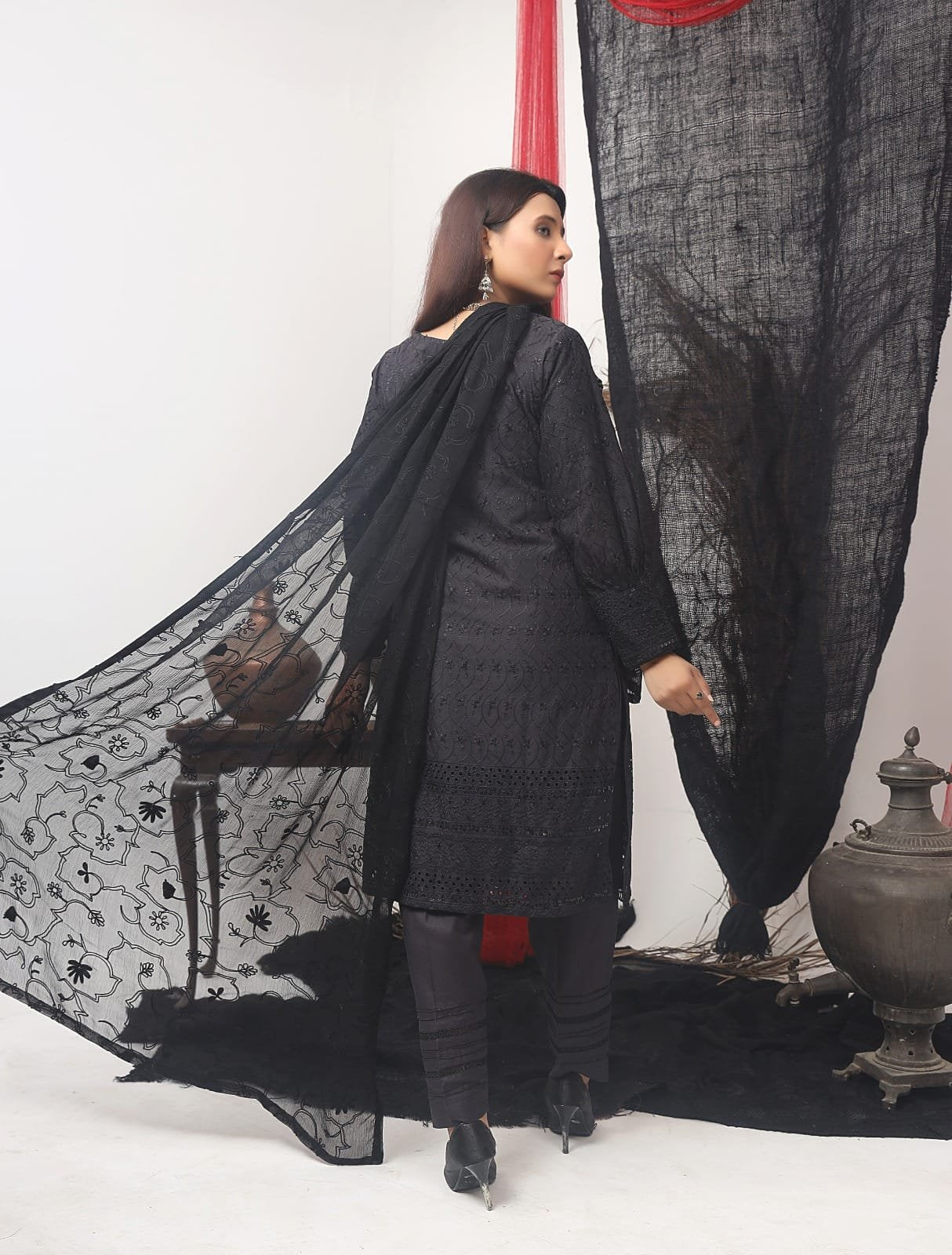 Bin Saeed Lawn ChikanKari-1366-Smoky Black